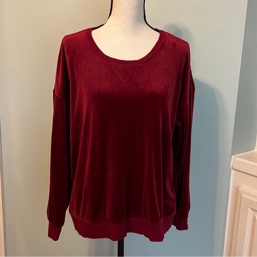 Crown & Ivy Sweat Shirt